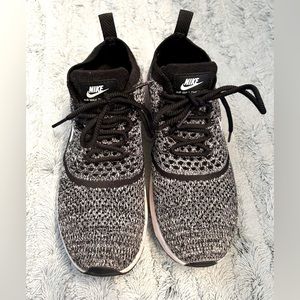 Nike Air Max Thea Ultra Flyknit Sneakers Shoes Women's Size 8 Black